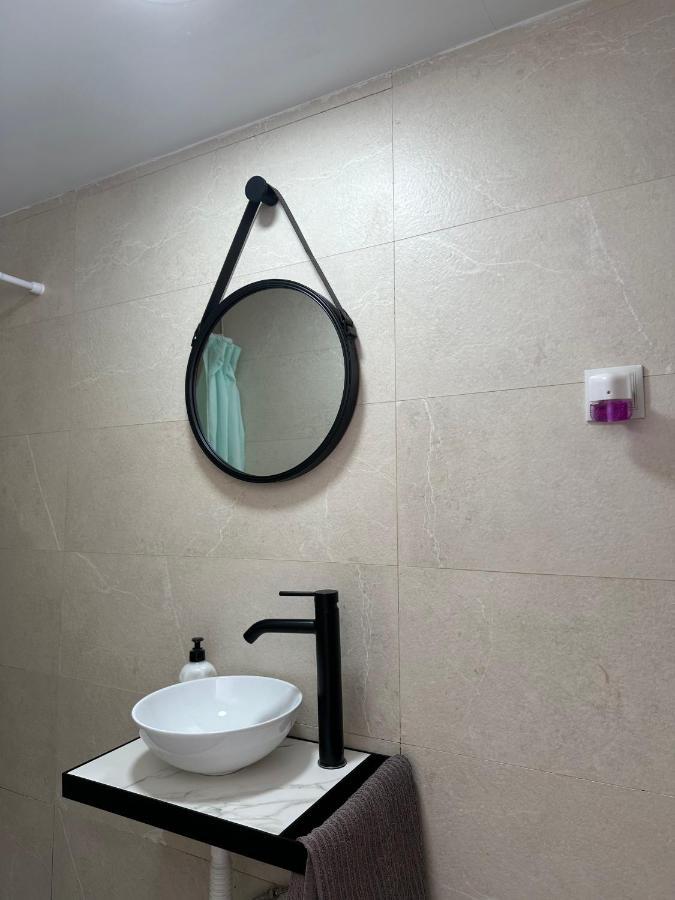 Malaga Inn Apartaments Extérieur photo